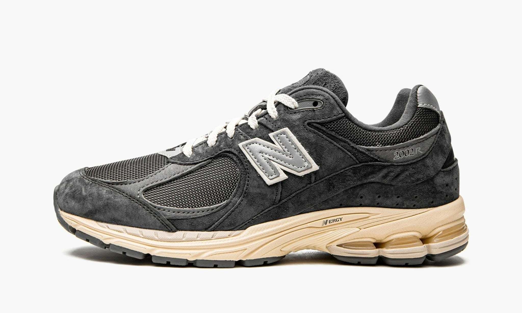 New Balance 2002R “Black Dark Grey”