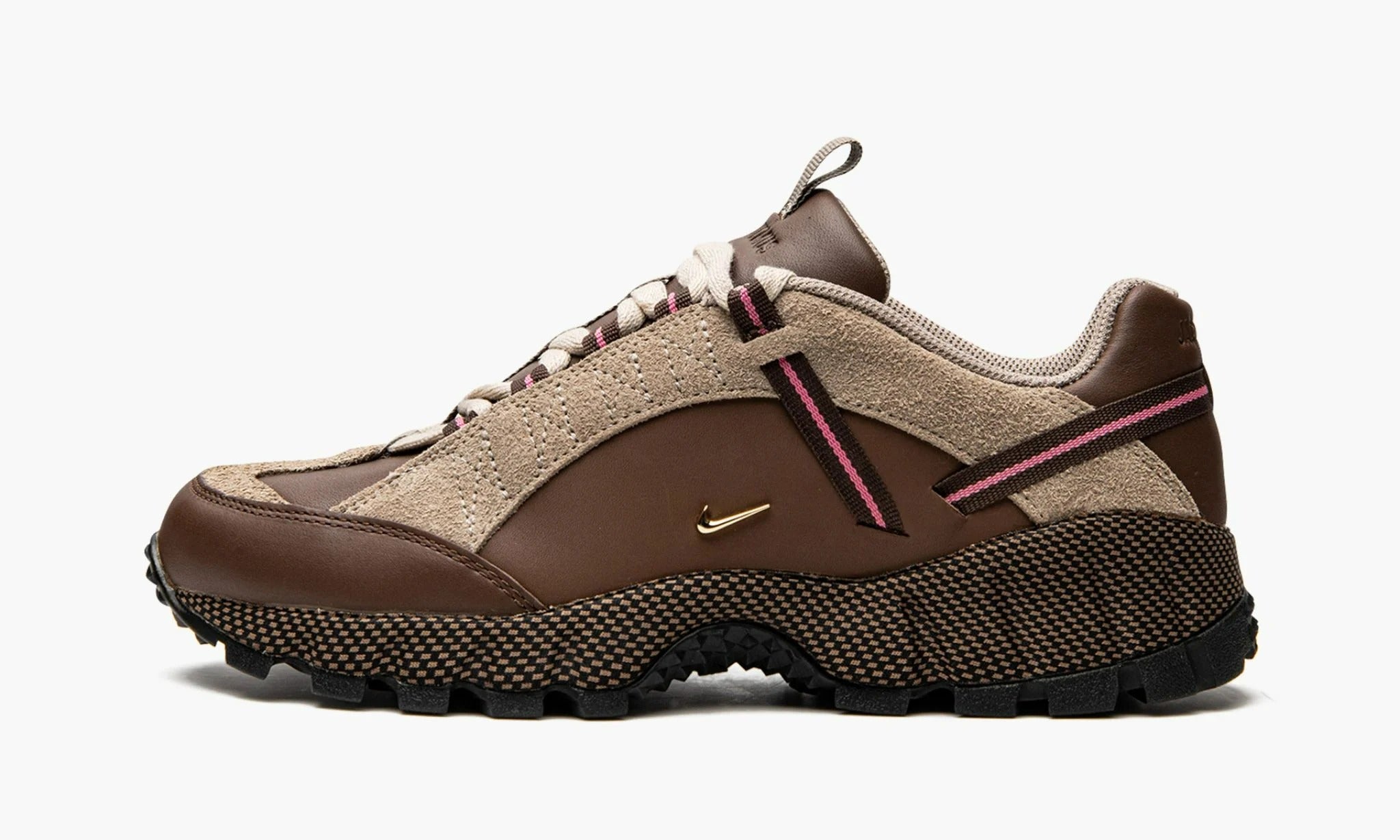 Nike Air Humara LX WMNS “Jacquemus – Ale Brown Gold”