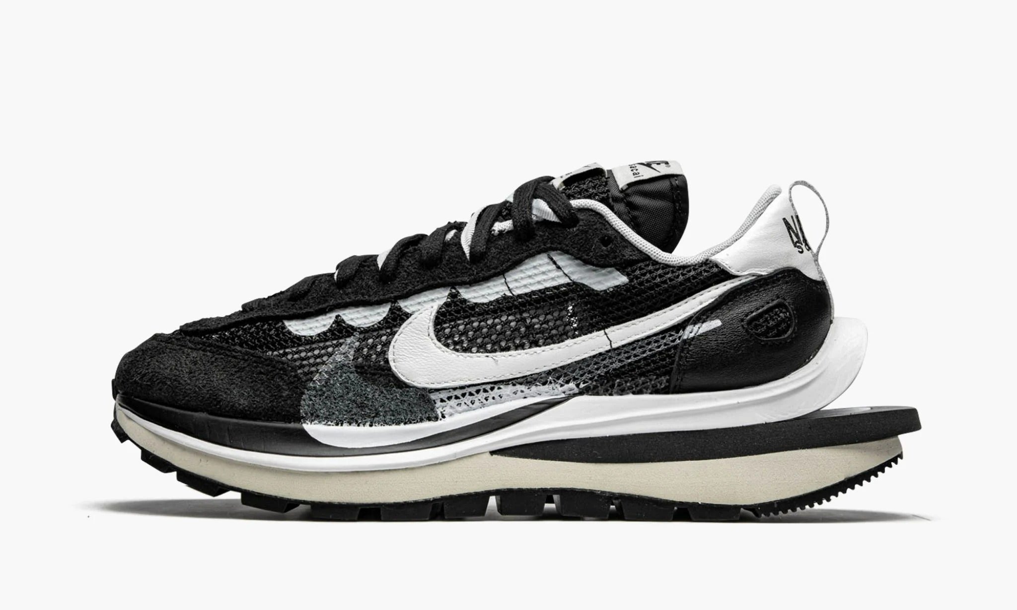 Nike VaporWaffle “Sacai – Black White”