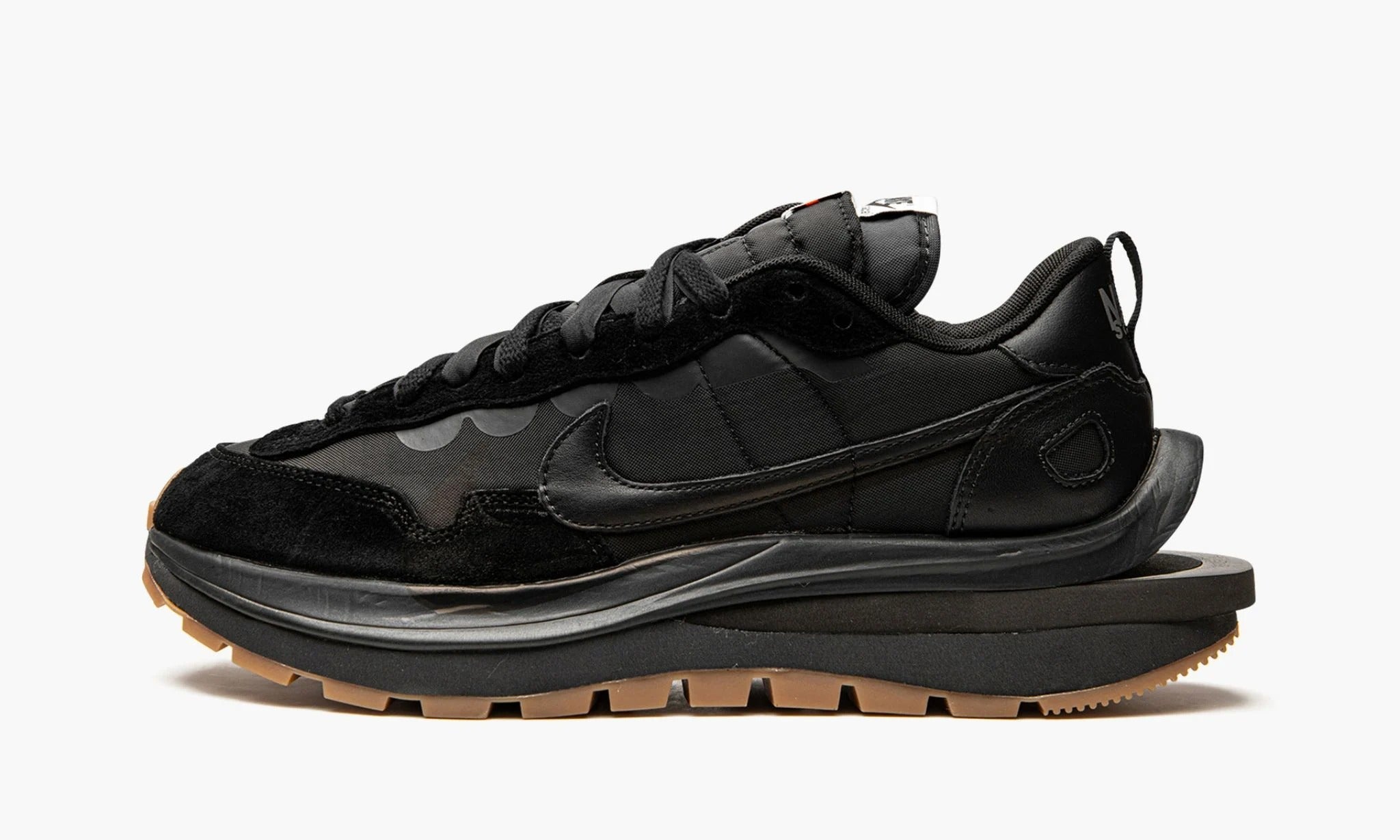 Nike Vaporwaffle “Sacai – Off Noir”